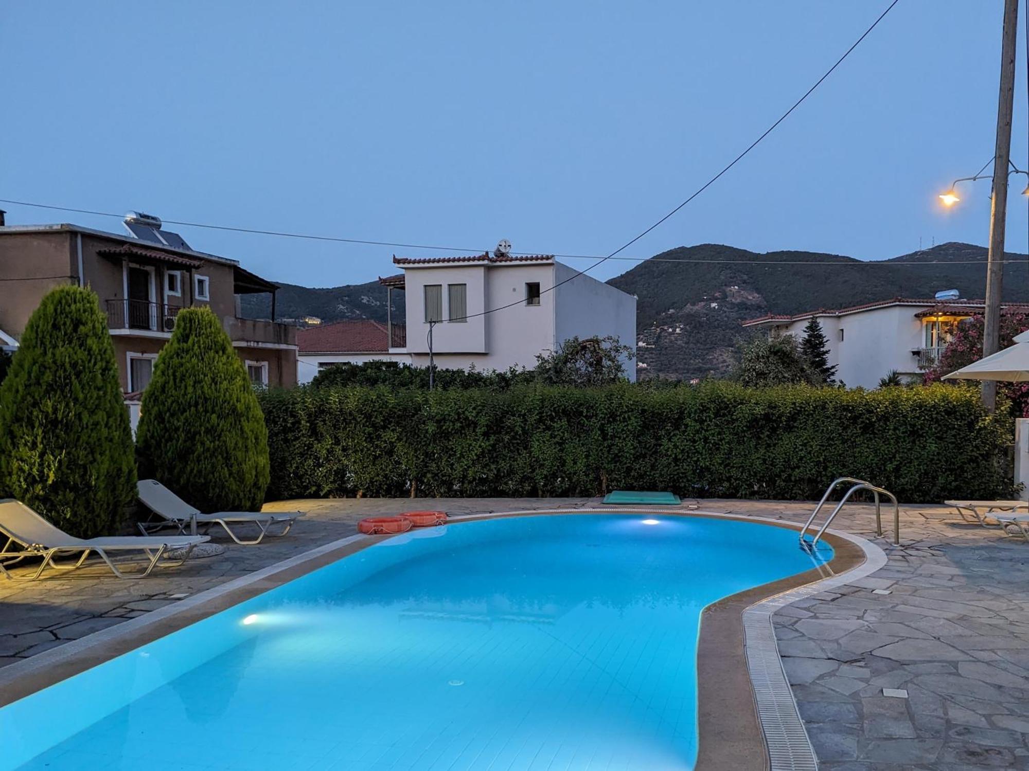Guesthouse Christos Skopelos Exterior foto